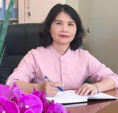 Cô Hà Lê Hòa Bình - Hiệu trưởng Trường THCS Đặng Thai Mai